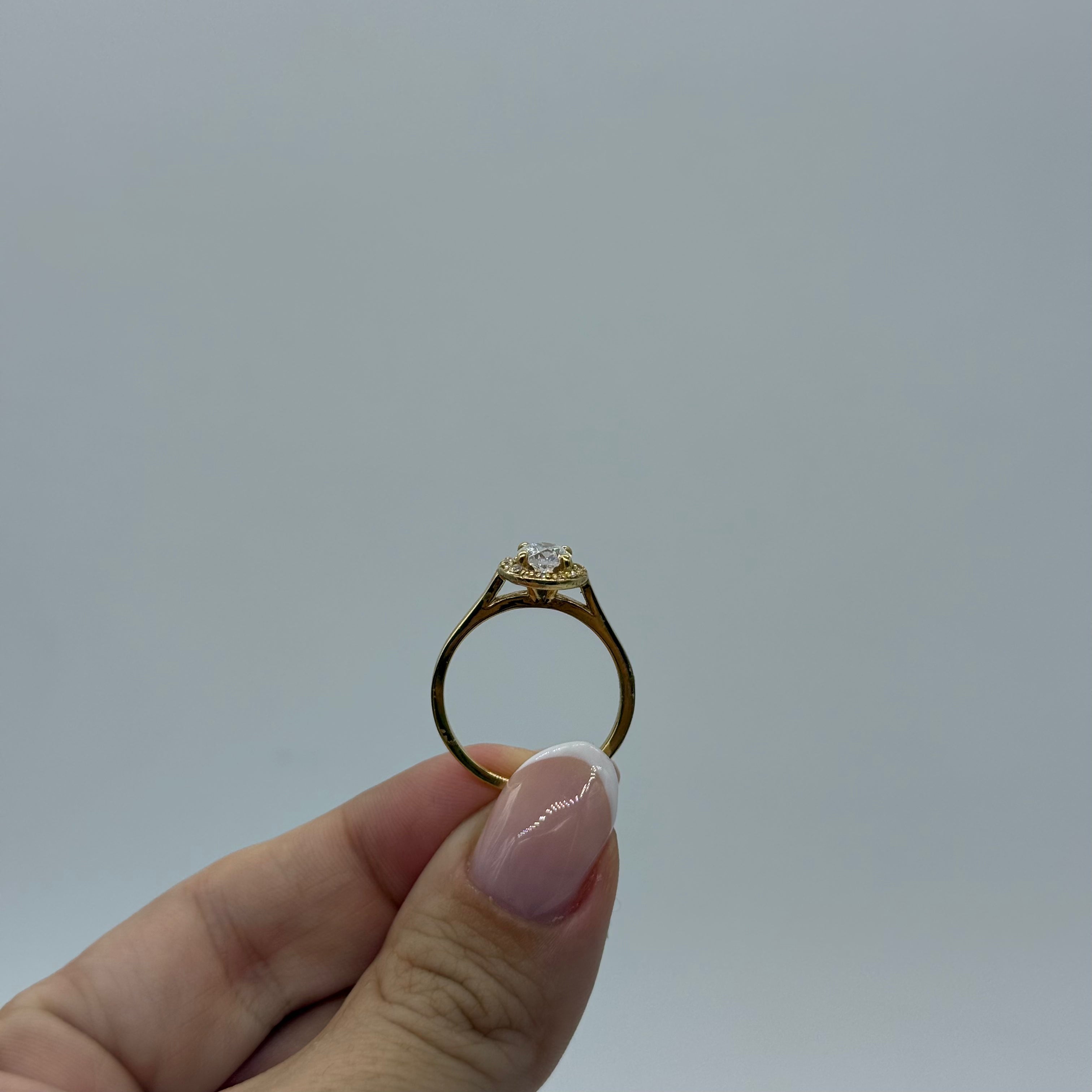 SOLITARIO HALO ROUND (LAB)
